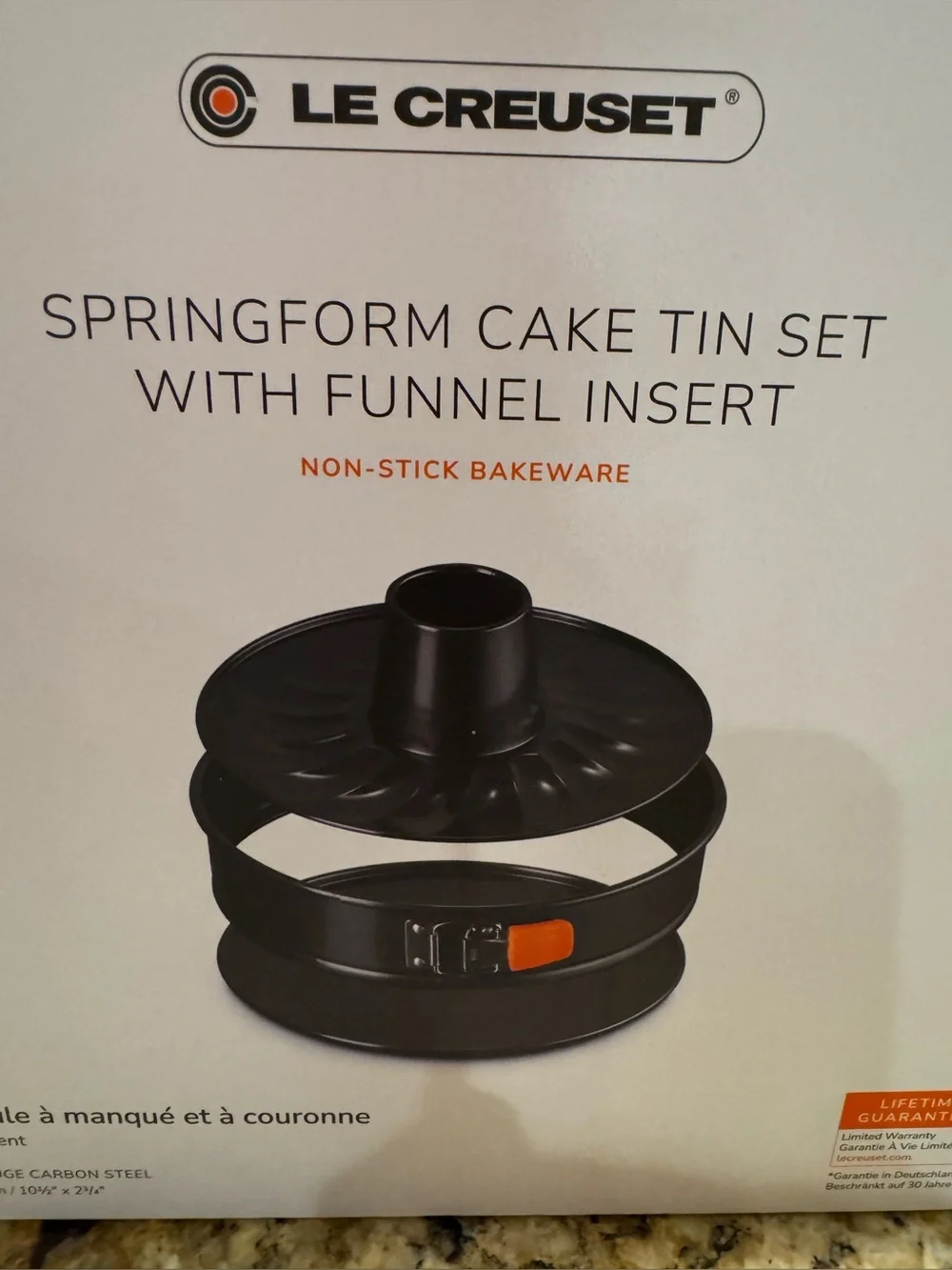 Le Creuset Black Springform Cake Tin Set  10” with Funnel Insert NEW in box !